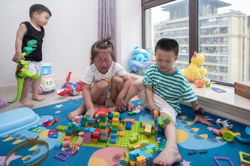 属蛇男孩五行属土名字