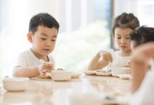 严云泽名字好吗|严姓男孩名字严选379个-好运起名网