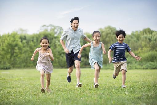 易远隆名字好吗|易姓男孩名字严选578个