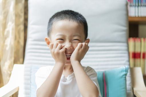 姓刘男孩名字好霸气