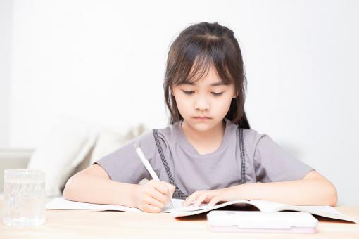 姓卢女孩芮字名字大全