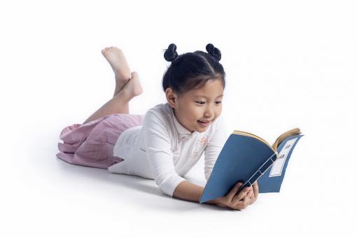 姓左女孩名字寓意平安喜乐