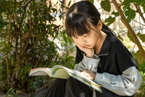 女宝宝名字姓万简单好听