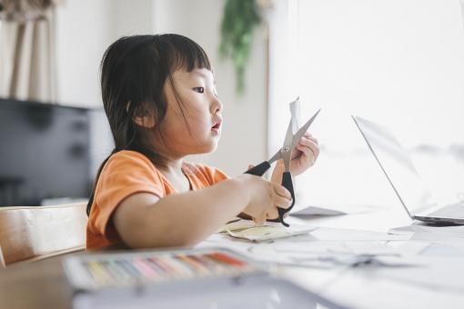 姓金女孩虹字名字大全
